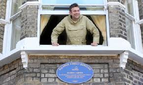 Damon Albarn unveils blue plaque at childhood home in Fillebrook ...
